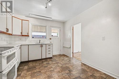 325 Summit Avenue, Ottawa, ON 