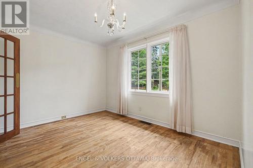 325 Summit Avenue, Ottawa, ON 