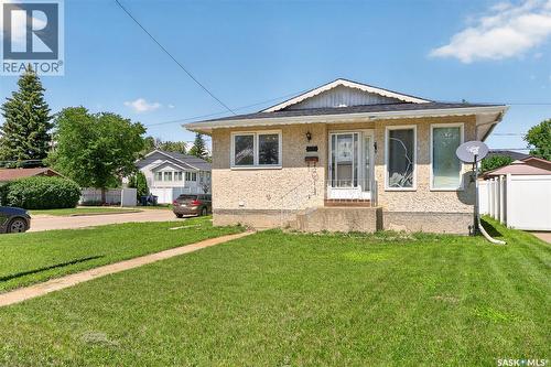 980 Brown STREET  Moose Jaw, SK S6H 2Z2