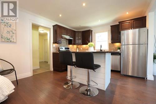 82 Cameron Ave, Sault Ste. Marie, ON - Indoor Photo Showing Kitchen With Stainless Steel Kitchen With Upgraded Kitchen