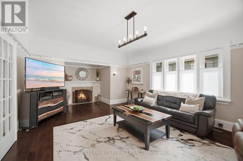 8 Elizabeth Street S, Brampton, ON 