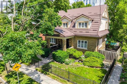 8 Elizabeth Street S, Brampton, ON 