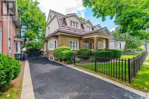 8 Elizabeth Street S, Brampton, ON 