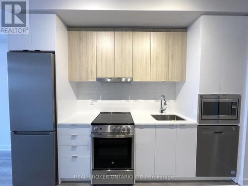 2009 - 50 Upper Mall Way, Vaughan, ON 