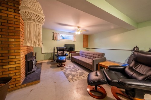 2263 Dick Ave, Nanaimo, BC 