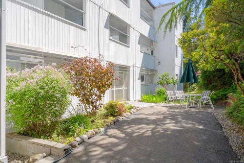 #202-9958 Daniel St, Chemainus, BC 