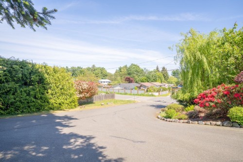 #202-9958 Daniel St, Chemainus, BC 