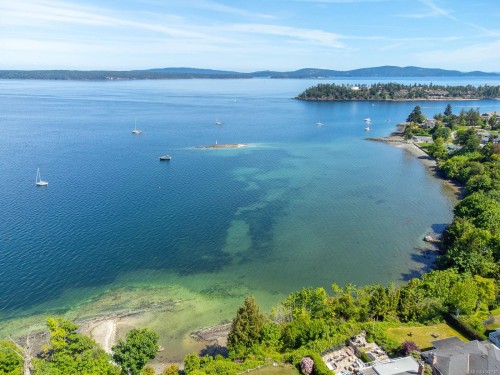 #202-9958 Daniel St, Chemainus, BC 