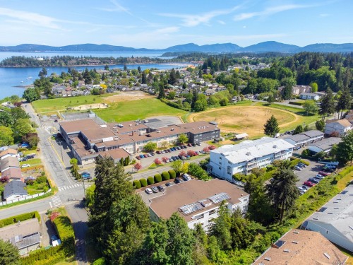#202-9958 Daniel St, Chemainus, BC 