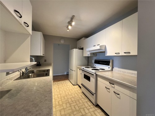 #202-9958 Daniel St, Chemainus, BC 