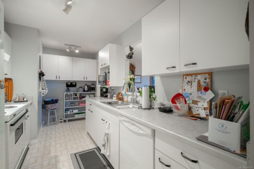 #202-9958 Daniel St, Chemainus, BC 