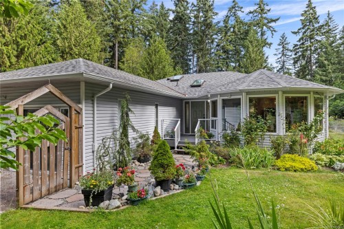 3198 Melon Rd, Hilliers, BC 