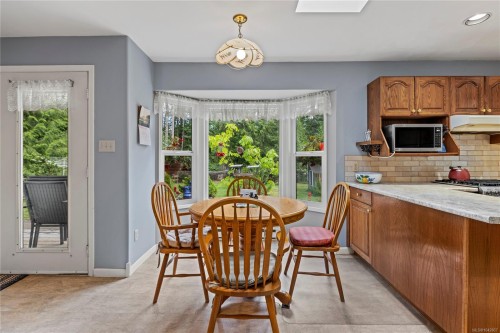 3198 Melon Rd, Hilliers, BC 