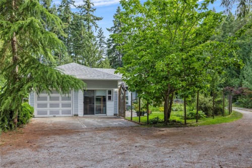 3198 Melon Rd, Hilliers, BC 