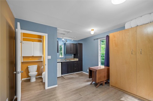 3198 Melon Rd, Hilliers, BC 