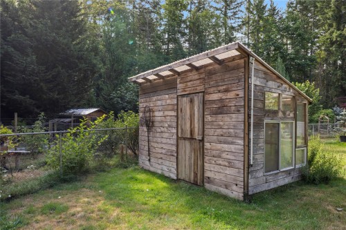 3198 Melon Rd, Hilliers, BC 