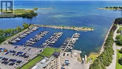 Marina just a 5 min bike ride away - 