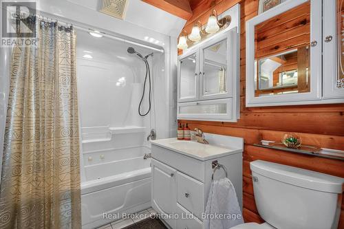 417 Pheasant Lane, Midland, ON - Indoor Photo Showing Bathroom