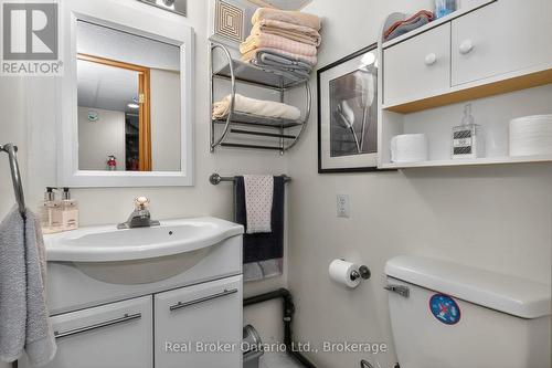 417 Pheasant Lane, Midland, ON - Indoor Photo Showing Bathroom
