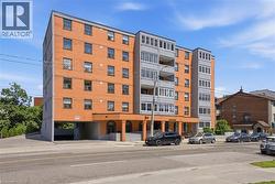23 MAIN Street Unit# 307  Dundas, ON L9H 2P7