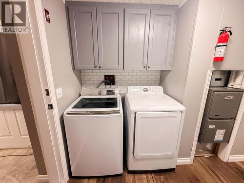 9805 E 98 Avenue, Taylor, BC - Indoor Photo Showing Laundry Room