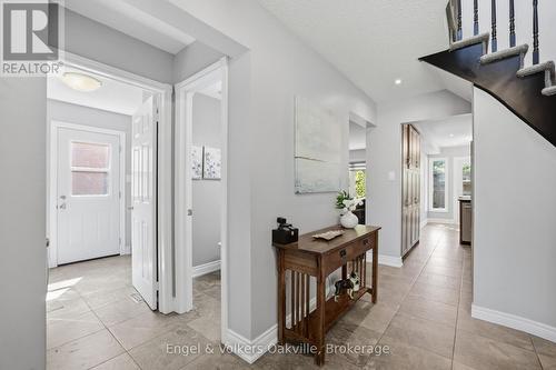 1245 Creekside Drive, Oakville (Wc Wedgewood Creek), ON 