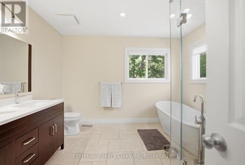 1245 Creekside Drive, Oakville (Wc Wedgewood Creek), ON 
