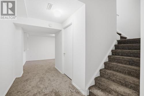 1245 Creekside Drive, Oakville (Wc Wedgewood Creek), ON 