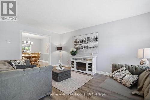 1245 Creekside Drive, Oakville (Wc Wedgewood Creek), ON 
