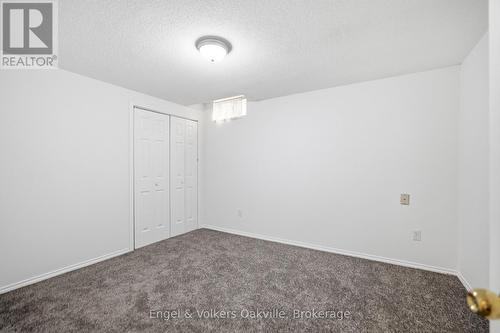 1245 Creekside Drive, Oakville (Wc Wedgewood Creek), ON 