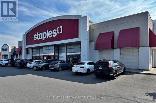 55 Chalmers Crescent, Ajax, ON 