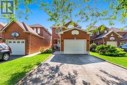 156 HEALE AVENUE Toronto, ON M1N 3Y1