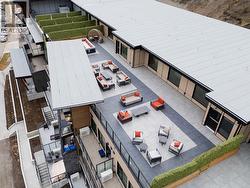 Common Area Rooftop Patio - 