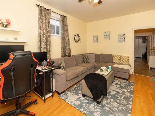 825 Alberta Street, Thunder Bay, ON 