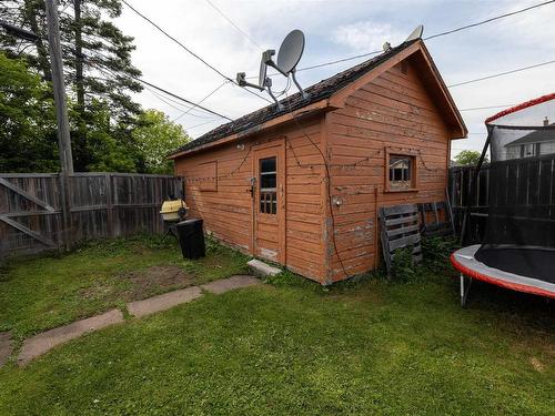 825 Alberta Street, Thunder Bay, ON 