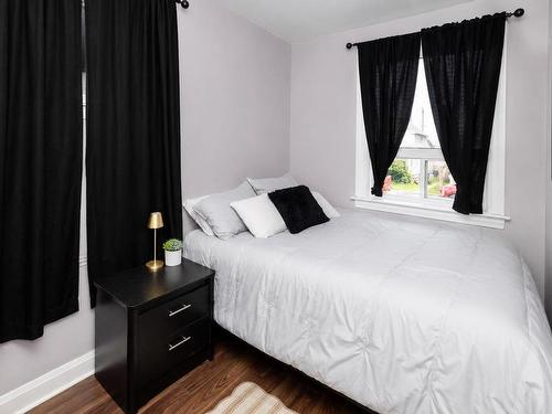 825 Alberta Street, Thunder Bay, ON 