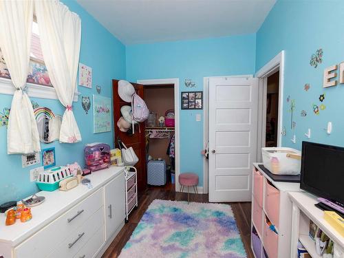 825 Alberta Street, Thunder Bay, ON 