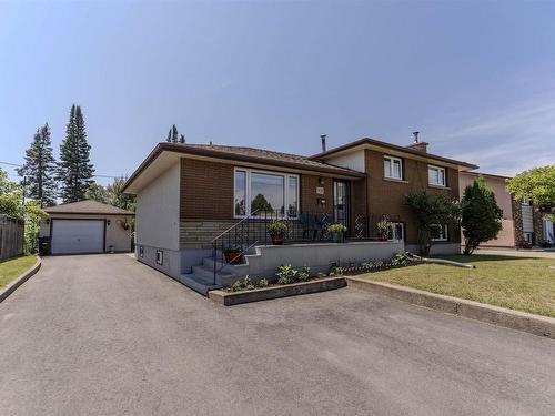 402 Victoria Ave W  Thunder Bay, ON P7C 1G7