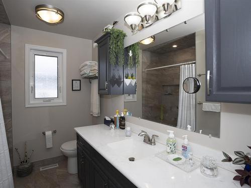 664 Memory Road, Neebing, ON - Indoor Photo Showing Bathroom