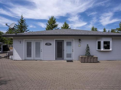 664 Memory Road, Neebing, ON - Outdoor