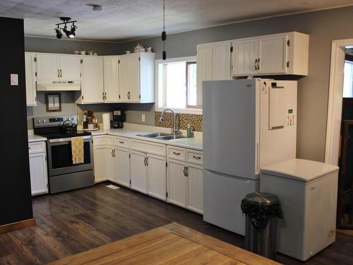 210 Fifth St, Rainy River, ON 