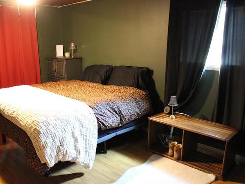 210 Fifth St, Rainy River, ON 