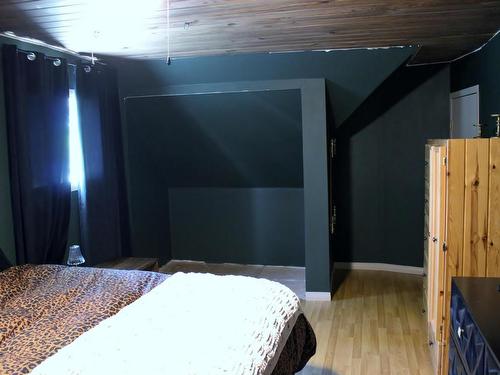 210 Fifth St, Rainy River, ON 