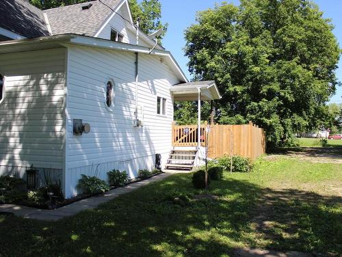 210 Fifth St, Rainy River, ON 