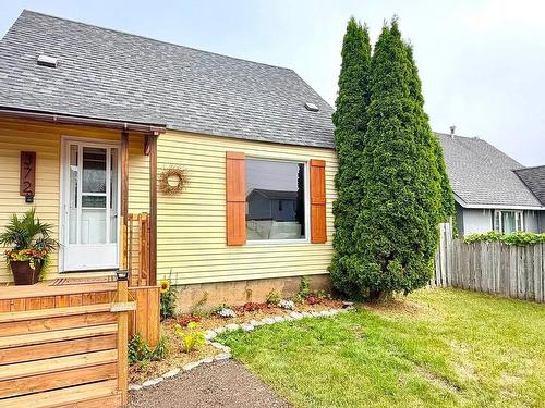372 GRENVILLE Avenue  Thunder Bay, ON P7A 2B8