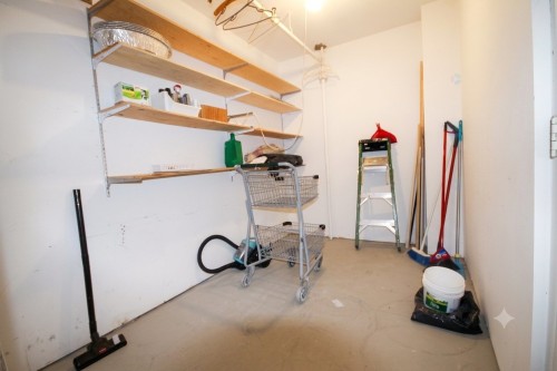 Storage - 202-90 Crois. Elgin, Beaconsfield, QC 
