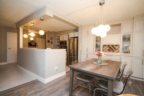 Dining Room - 202-90 Crois. Elgin, Beaconsfield, QC 