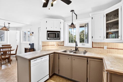 Cuisine - 14259 Rue Robert, Mirabel, QC - Indoor Photo Showing Kitchen With Double Sink
