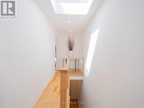 65 Hampton Avenue, Toronto, ON 