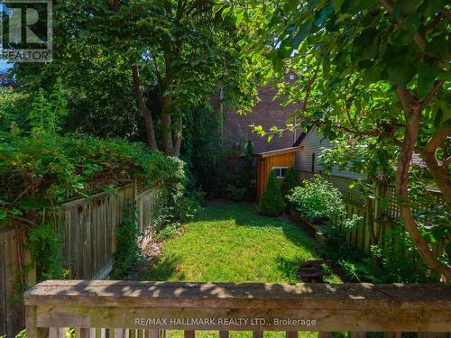65 Hampton Avenue, Toronto, ON 